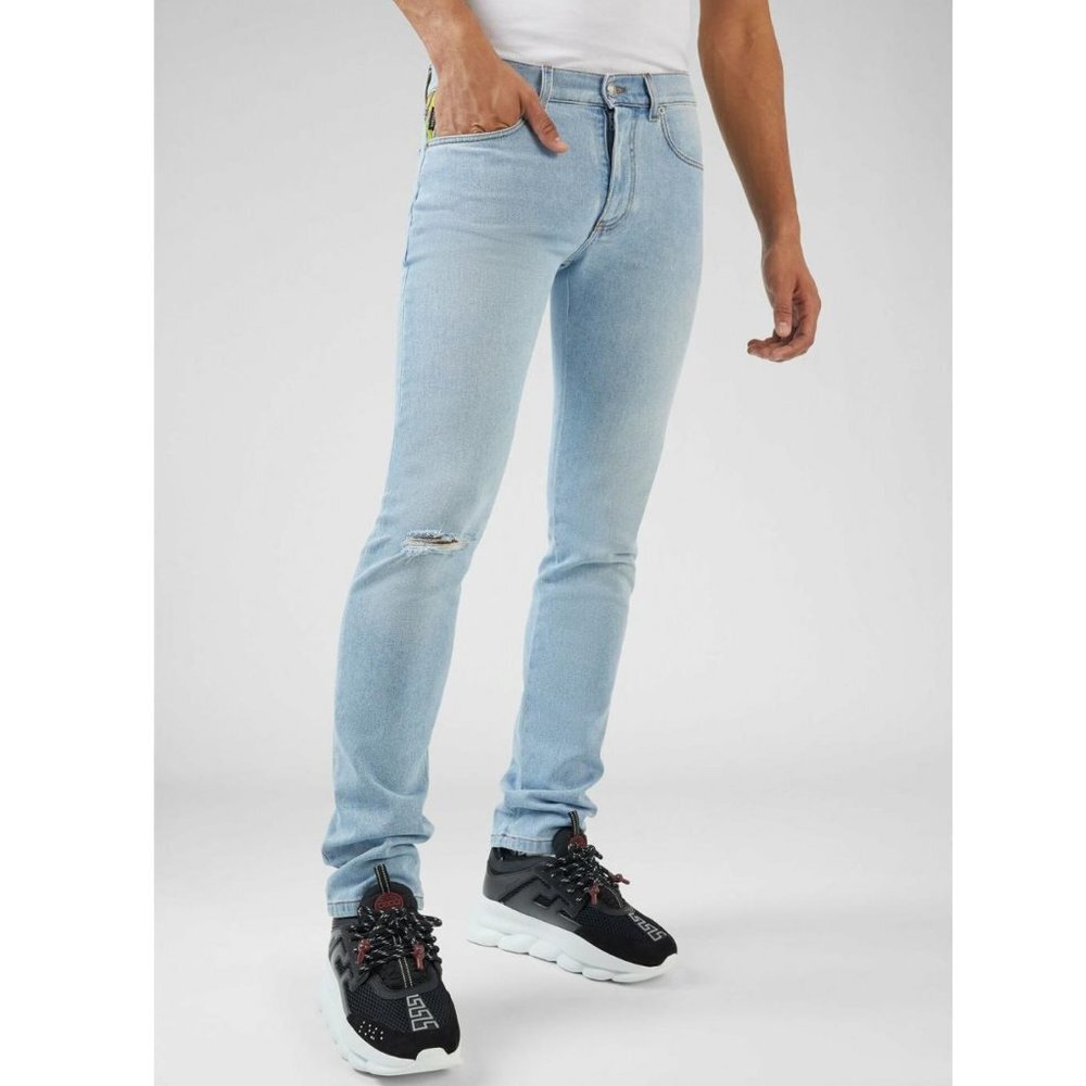 🎁 Versace Men's Fluo Barocco Print Jeans 💎